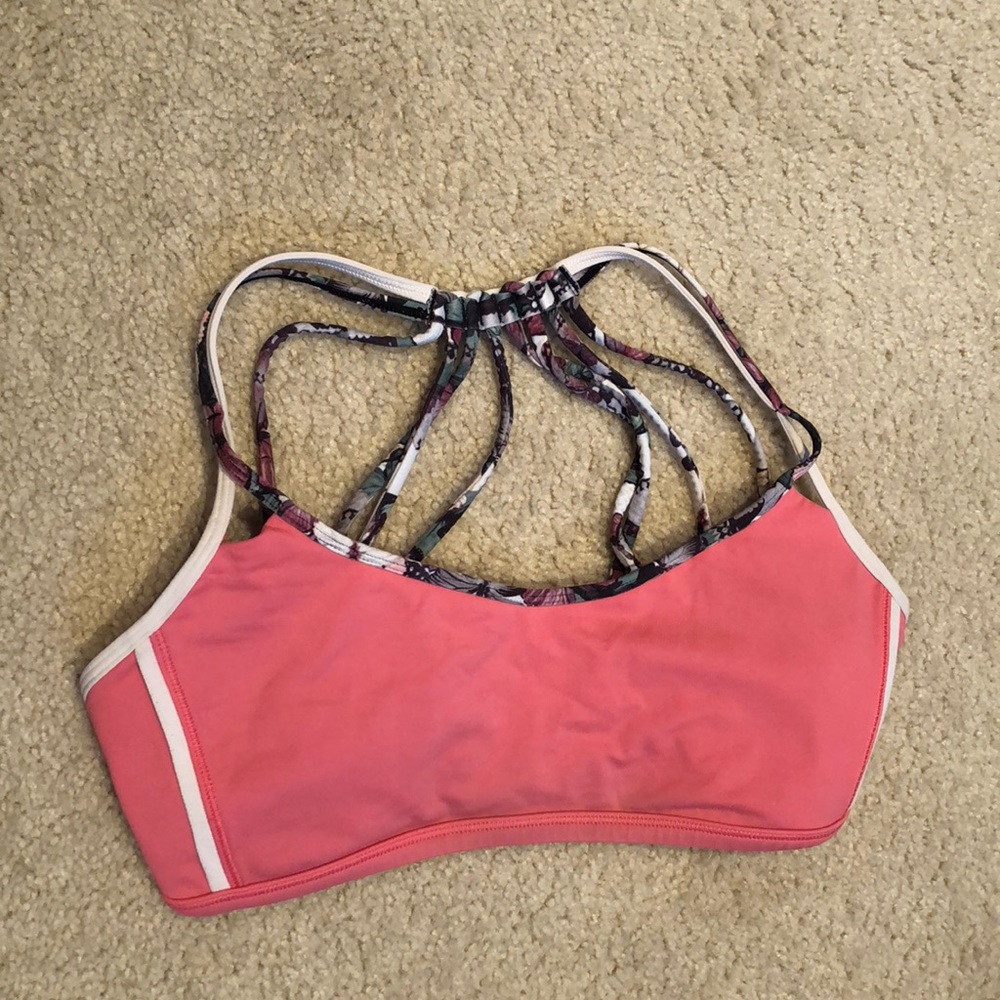 Lululemon free to be bra size 8